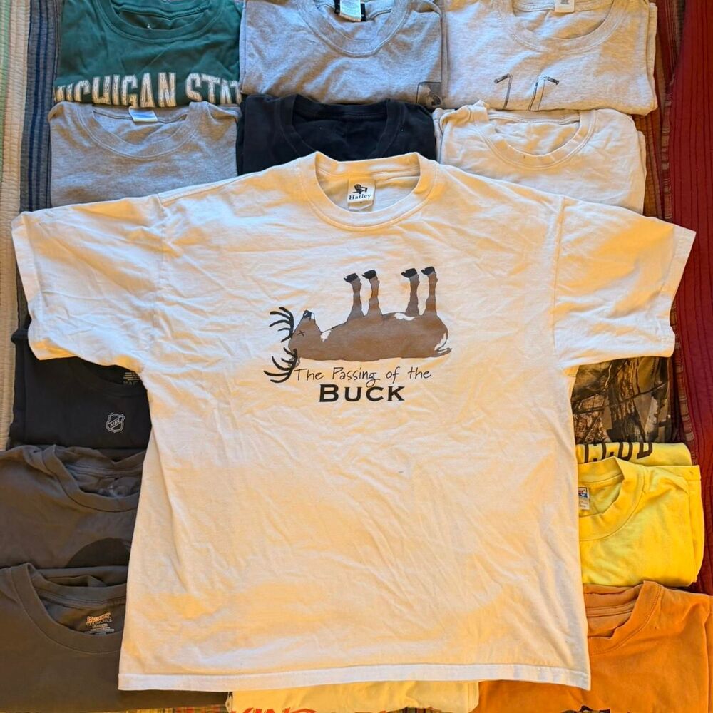 Unbranded Men's White and Cream T-shirt